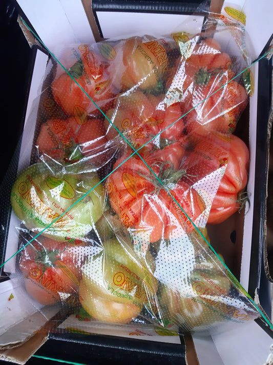 Caissette 6kg selon taille Tomates Coeur de Boeuf Siciliennes (Disponibilité: novembre à mars) Les Saveurs de Sicile