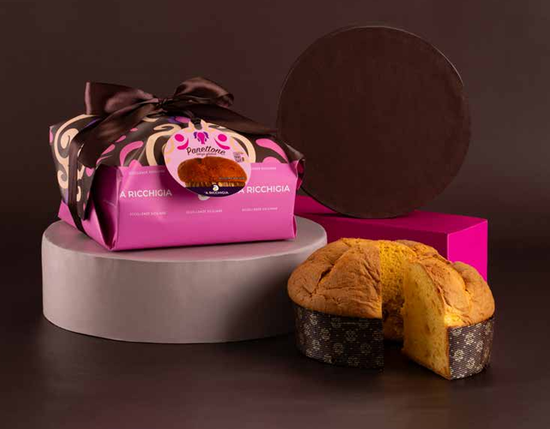 Panettone sans gluten et sans lactose accompagné d'un pot de crème de pistache verte Bronte AOP. No 73SGLUTINE1S