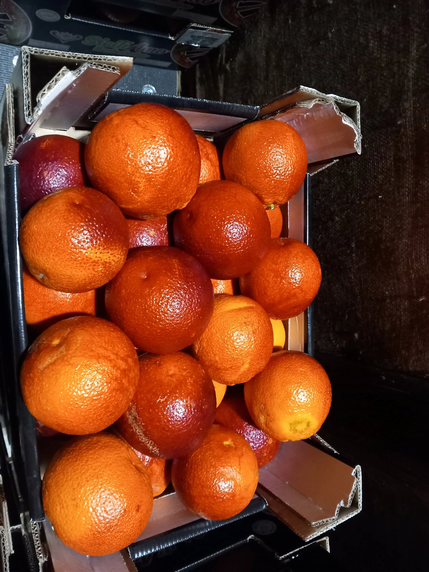 Caissette 7kg mixte de Sicile oranges Tarocco semi-sanguines ou Navel blondes et clémentines ou mandarines sans pépins ''Non traités'' (selon période) Les Saveurs de Sicile